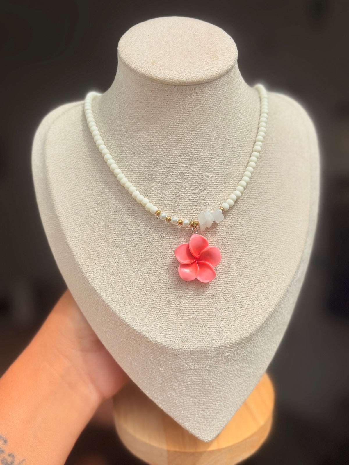 Collier perle avec fleur